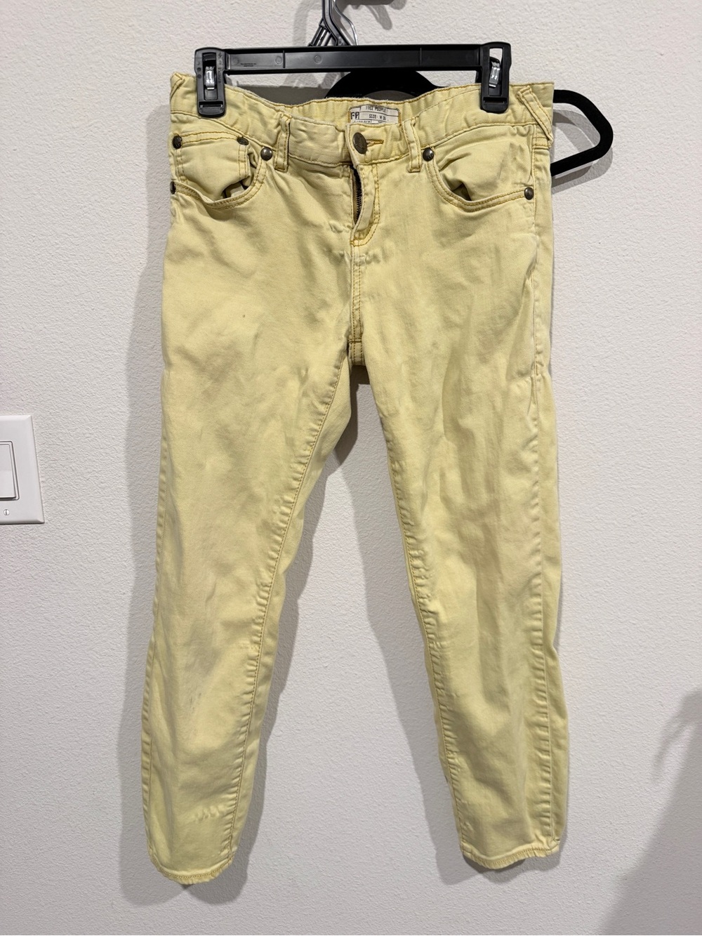 Free People Women’s Light Yellow Jeans - vintage  Slim Fit